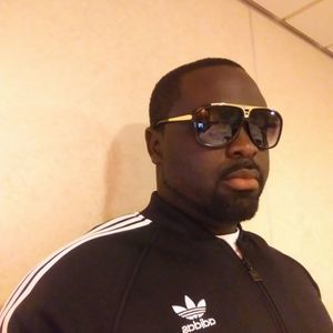 Meet your Posher, Moneyman